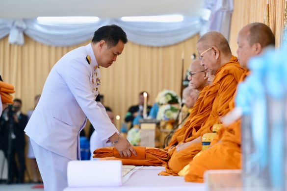 ผู้ช่วยเลขาธิการ ศอ.บต. ร่วมพิธีสวดพระพุทธมนต์และทำบุญตักบาตรถวายพระราชกุศล เนื่องในวันเฉลิมพระชนมพรรษา 12 สิงหาคม 2569 ณ ท้องสนามหลวง