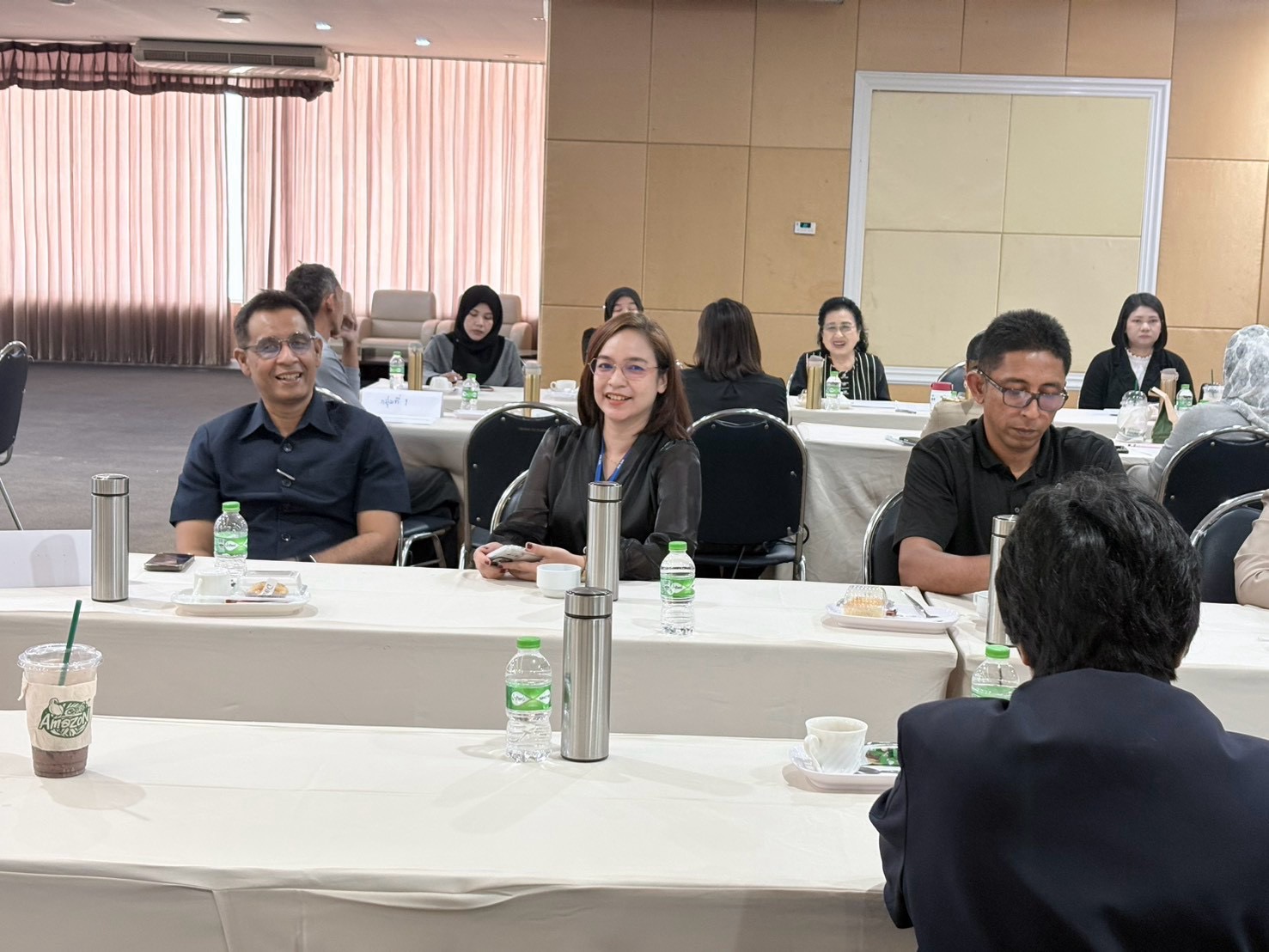 ศอ.บต. ร่วมประชุมเชิงปฏิบัติการ รับฟังเสียงผู้ปฏิบัติงานชายแดนใต้ รวบรวมปัญหา–อุปสรรค เสนอแนวทางพัฒนาการทำงานในพื้นที่