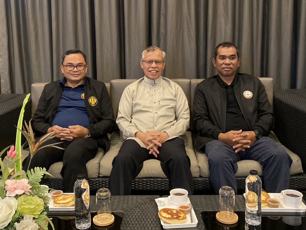ศอ.บต. สรุปผลขับเคลื่อนงานป้องกันและแก้ไขปัญหายาเสพติดระดับตำบล–หมู่บ้าน เดินหน้าสร้างอาชีพ สร้างภูมิคุ้มกันเยาวชน สู่ความมั่นคง มั่งคั่ง ยั่งยืน