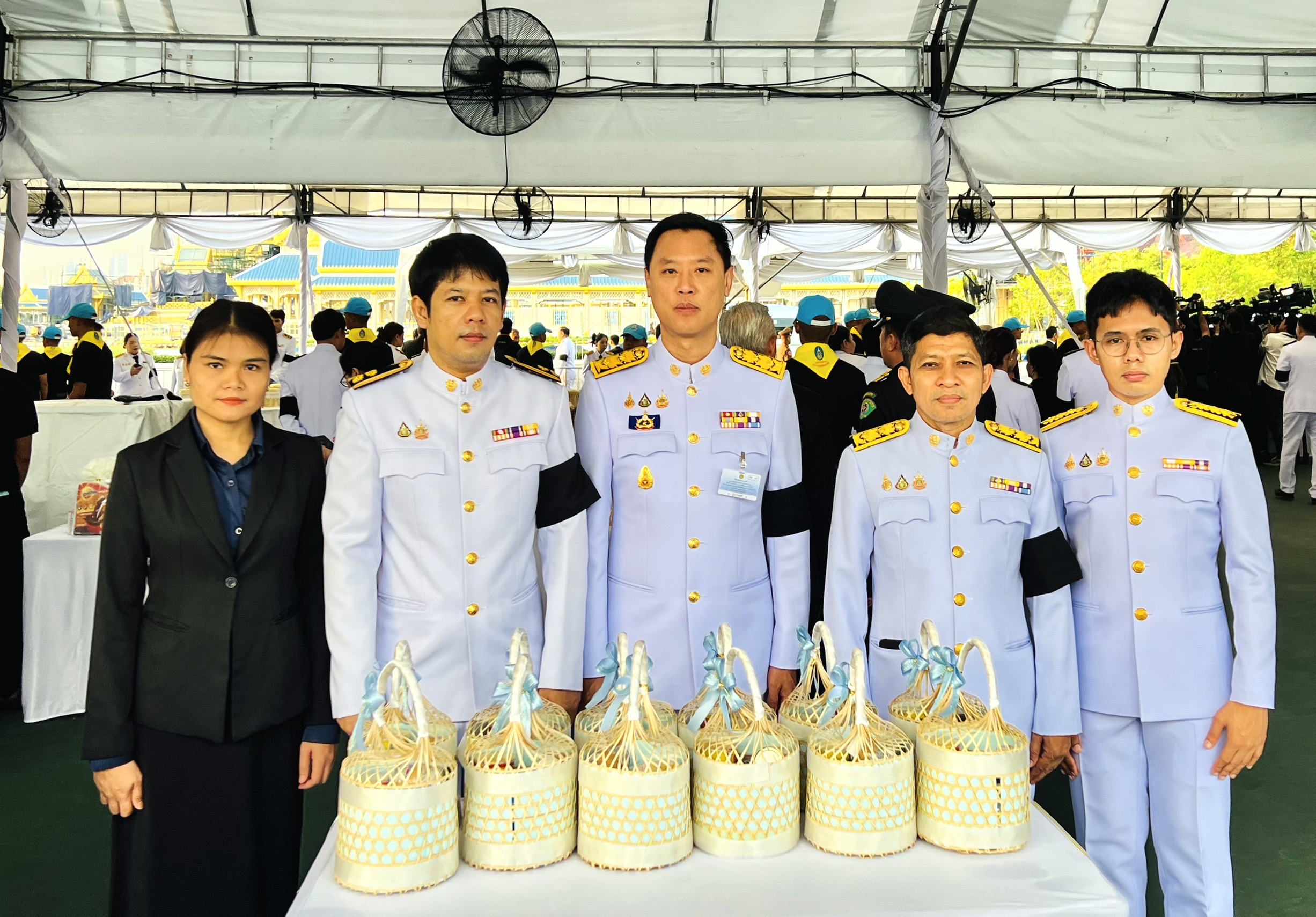 รองเลขาธิการ ศอ.บต. นำข้าราชการร่วมพิธีบำเพ็ญกุศลและกิจกรรมน้อมรำลึก เนื่องในวันคล้ายวันสวรรคต สมเด็จพระนางเจ้าสิริกิติ์ พระบรมราชินีนาถ พระบรมราชชนนีพันปีหลวง